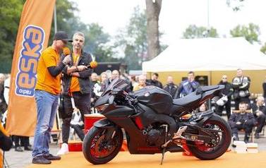 gf-reTv-j7Tp-F6M6_eska-rider-show-vol-2-664x0-nocrop
