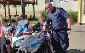 2021061_policja_w_szkole_14