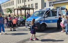 2021061_policja_w_szkole_13