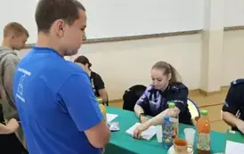 1000249758