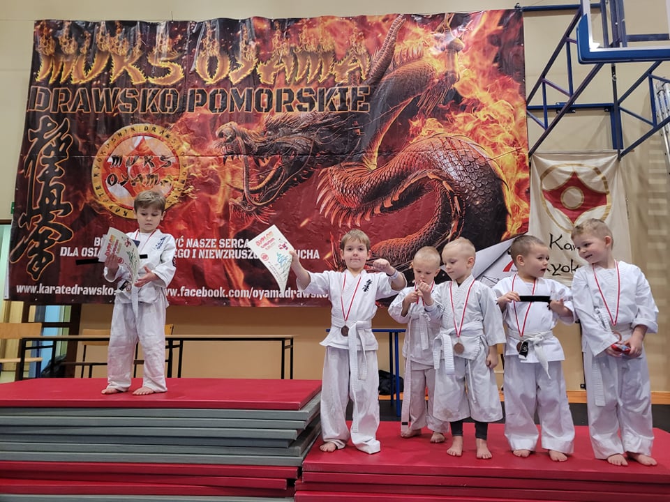 Mikołajkowy Turniej Karate dla dzieci