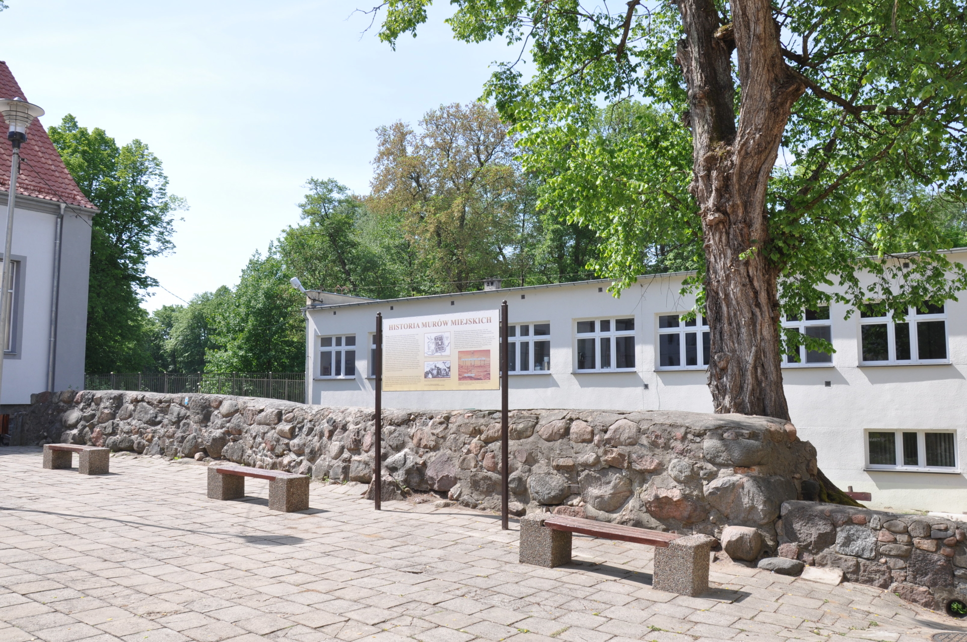 mury,obronne szkoła,podstawowa