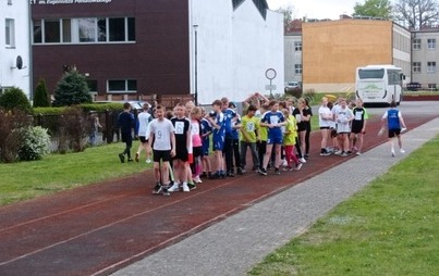 Zdjęcie do Mistrzostwa Gminy w tr&oacute;jboju lekkoatletycznym dziewcząt i chłopc&oacute;w