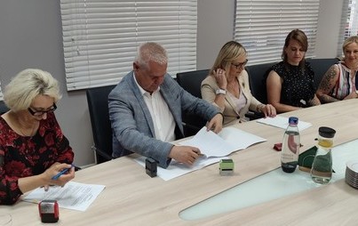 Zdjęcie do Podpisanie um&oacute;w na granty sołeckie 