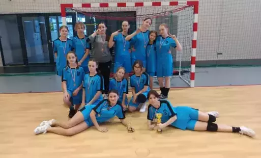 Zdjęcie do "Szczypiorniak z Mikołajem" - UKS Sportowiec