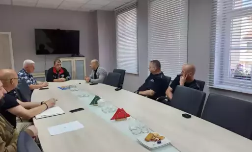 Zdjęcie do Spotkanie realizator&oacute;w projektu &bdquo;Młodzieżowy Ekopatrol&rdquo; z Burmistrzem Drawska Pomorskiego.