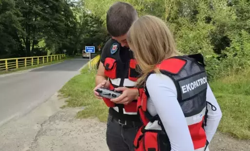 Zdjęcie do Młodzież sprawdzała czystośc gminy. Realizacja projektu z programu Społecznik 