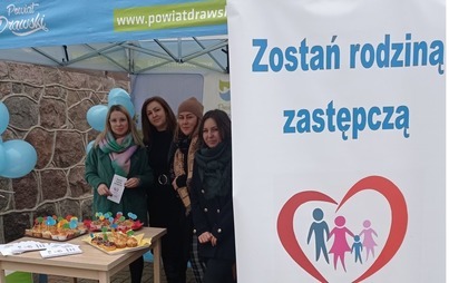 Zdjęcie do Powiatowe Centrum Pomocy Rodzinie w Drawsku Pomorskim prowadziło działania promujące rodzicielstwo zastępcze