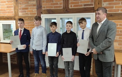 Zdjęcie do Stypendia Burmistrza Drawska Pomorskiego wręczone.