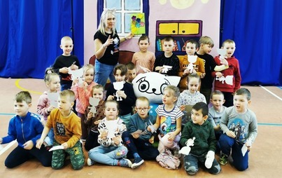 Zdjęcie do Bajanka odwiedziła dzieci w Mielenku