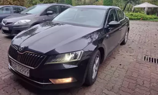Zdjęcie do Przetarg publiczny na sprzedaż samochodu osobowego Skoda Superb.