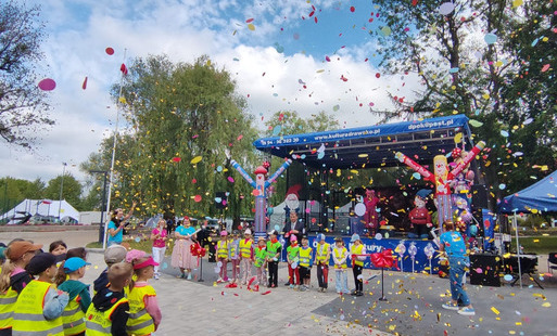 Zdjęcie do Dzieci symbolicznie otworzyły odnowiony Park Chopina